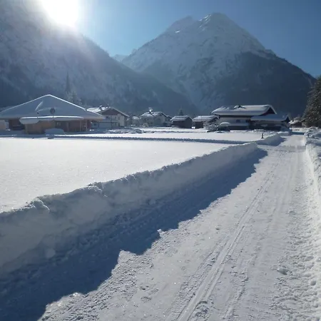 Adlernest Lechtal シャレー *